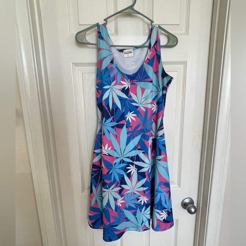 MOVING SALE MAKE OFFER Weed leaf skater dress